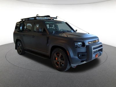 2023 Land Rover Defender SE