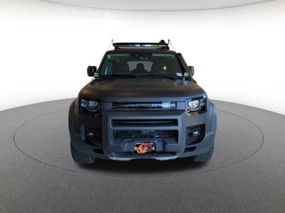 2023 Land Rover Defender SE