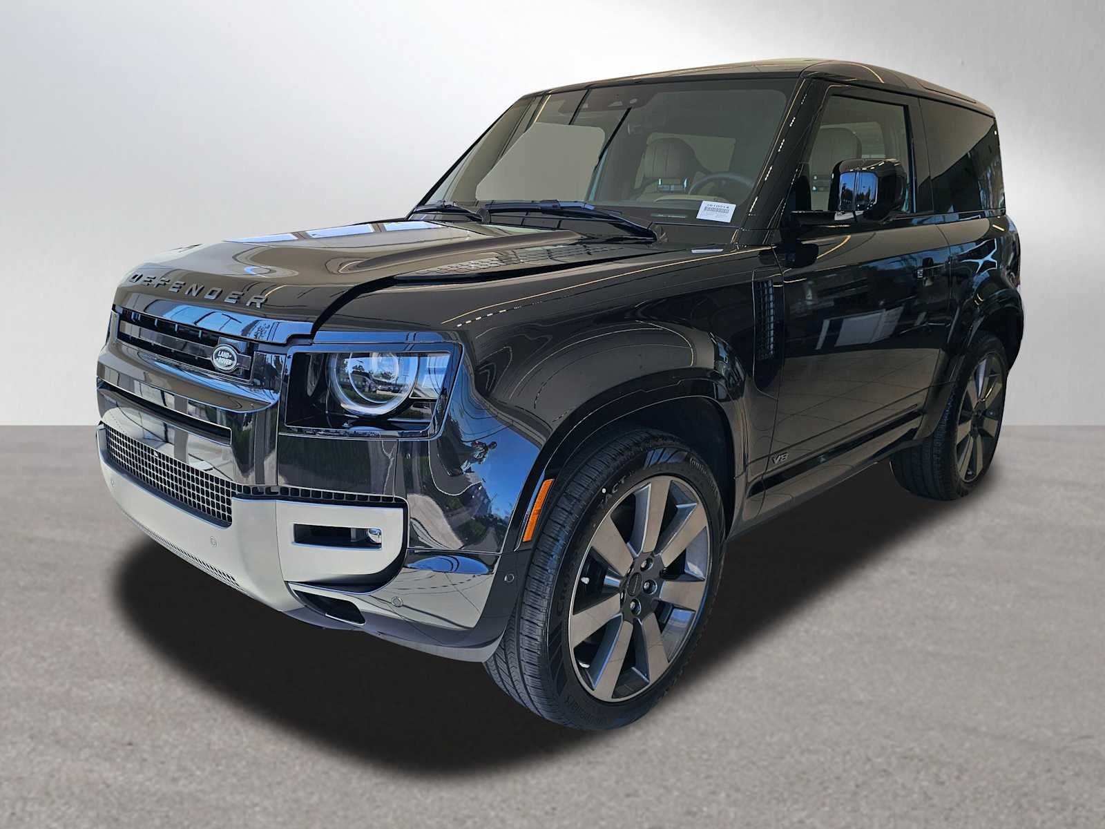 2026 Land Rover Defender V8
