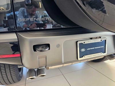 2026 Land Rover Defender V8