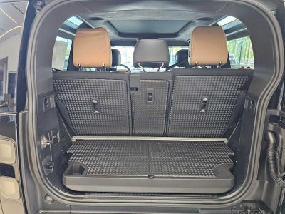 2026 Land Rover Defender V8
