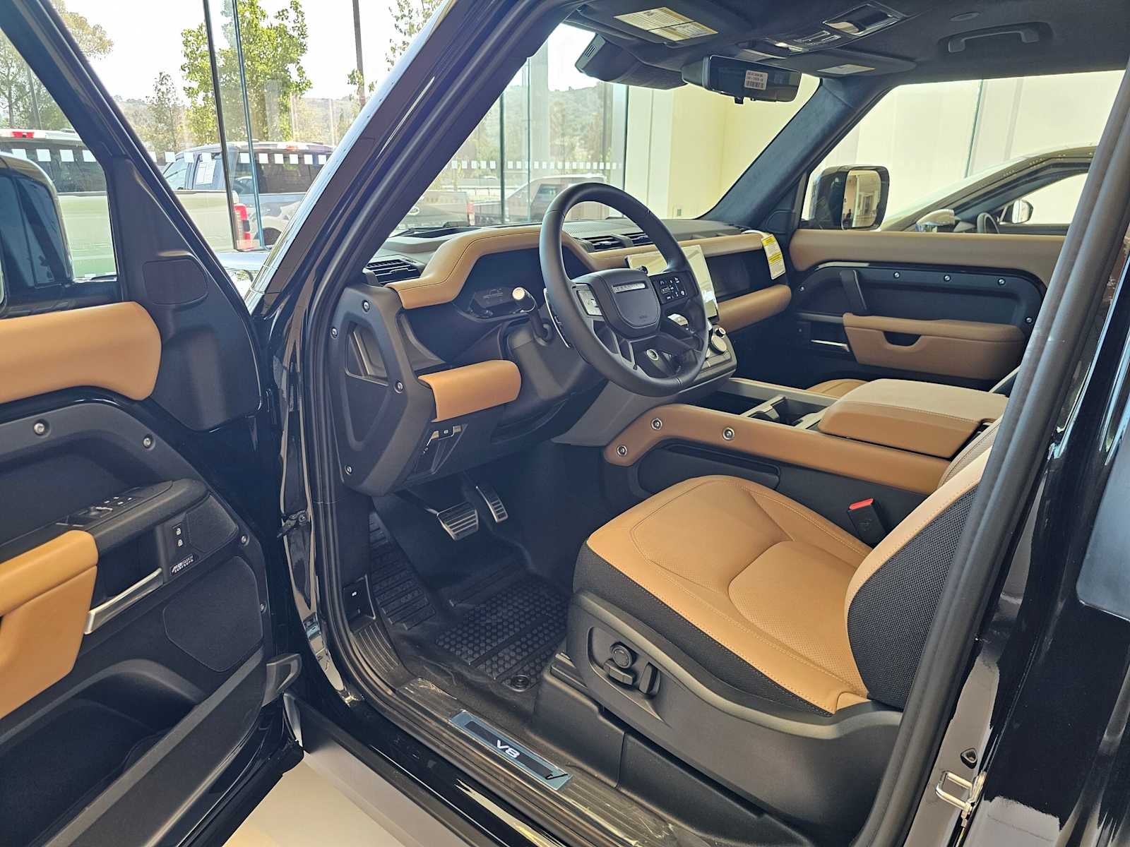 2026 Land Rover Defender V8