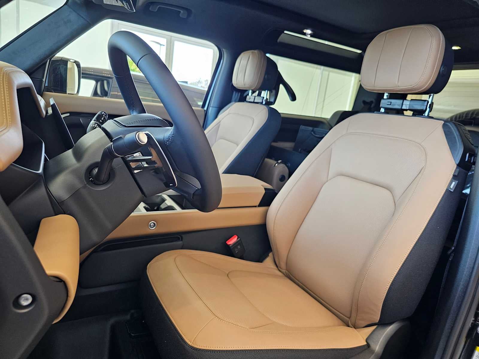 2026 Land Rover Defender V8