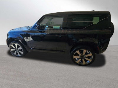 2026 Land Rover Defender V8