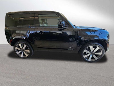 2026 Land Rover Defender V8