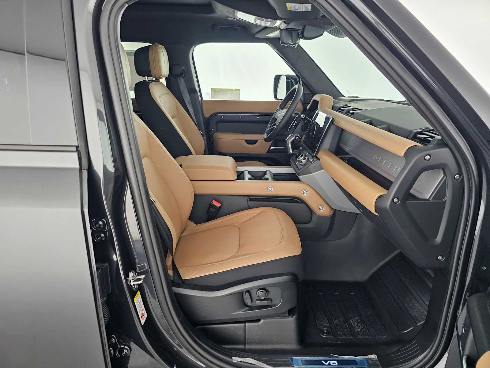 2026 Land Rover Defender V8