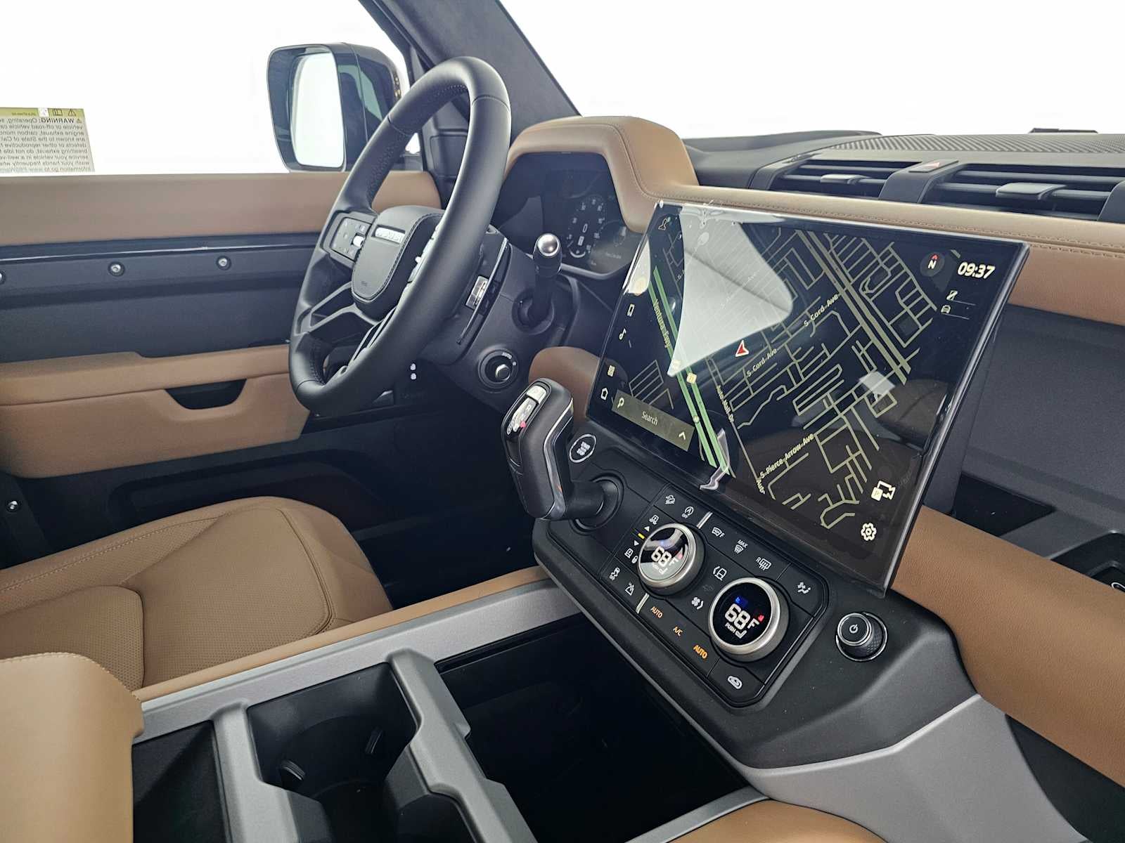 2026 Land Rover Defender V8