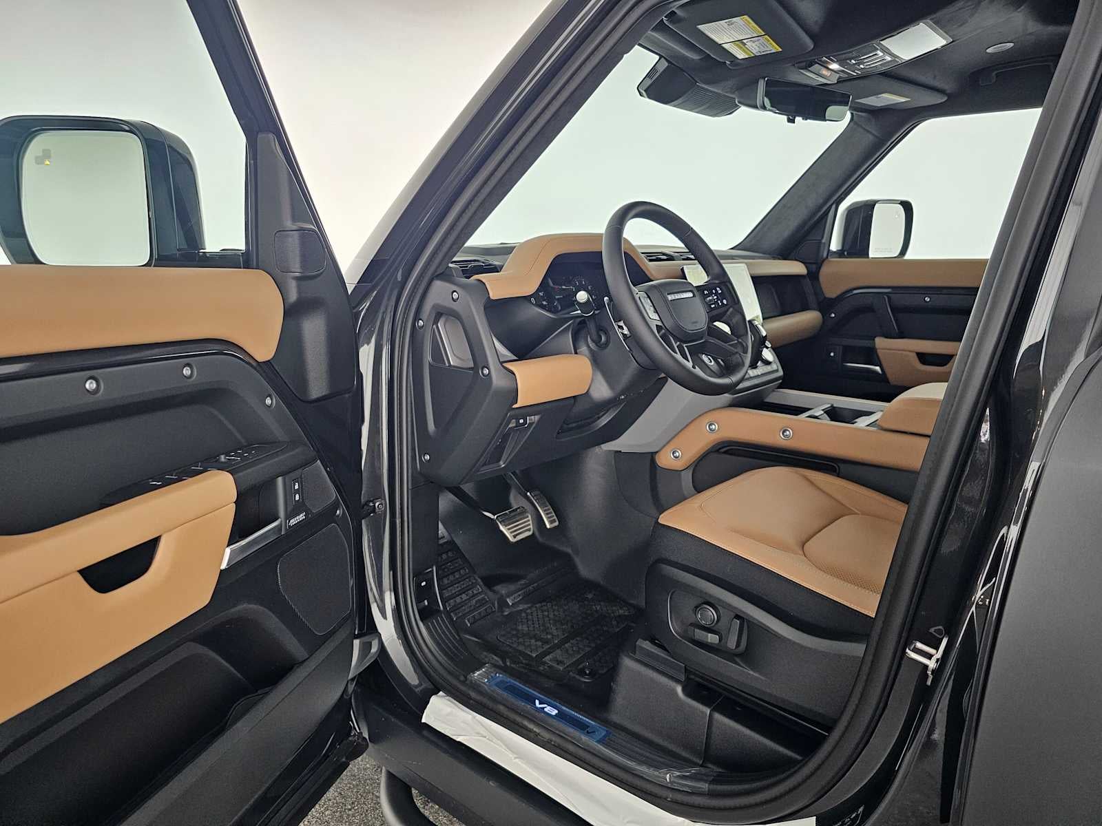 2026 Land Rover Defender V8
