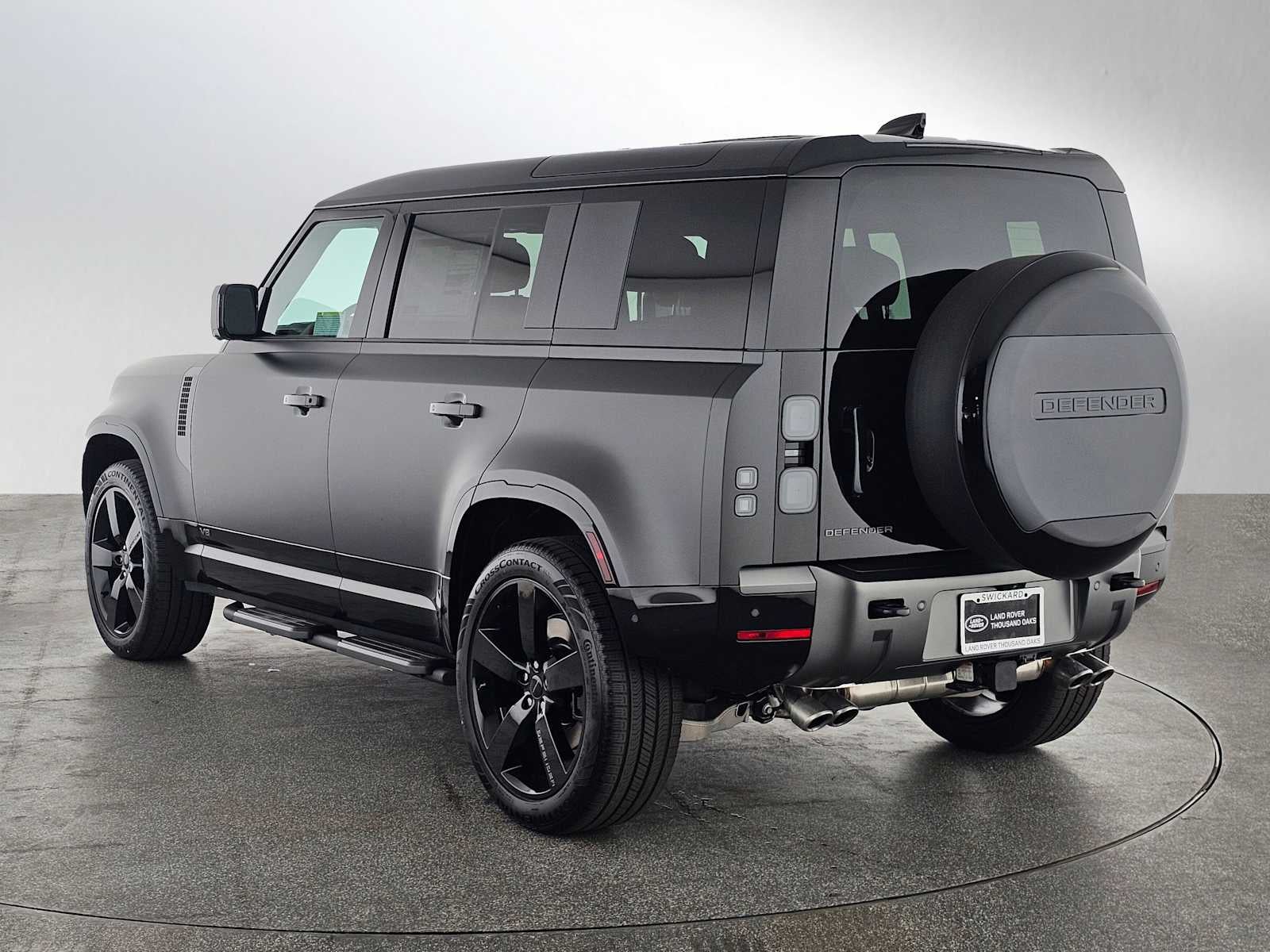 2026 Land Rover Defender V8