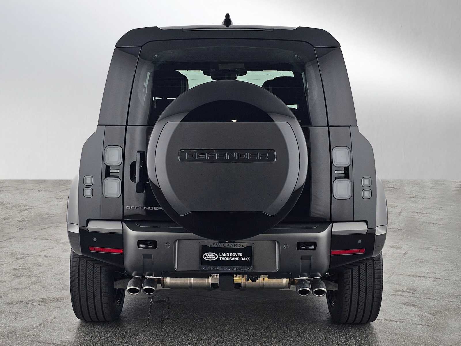 2026 Land Rover Defender V8