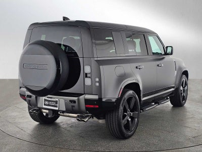 2026 Land Rover Defender V8