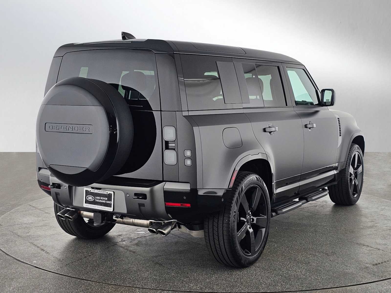 2026 Land Rover Defender V8