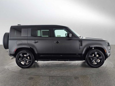 2026 Land Rover Defender V8