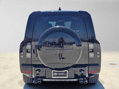 2026 Land Rover Defender V8