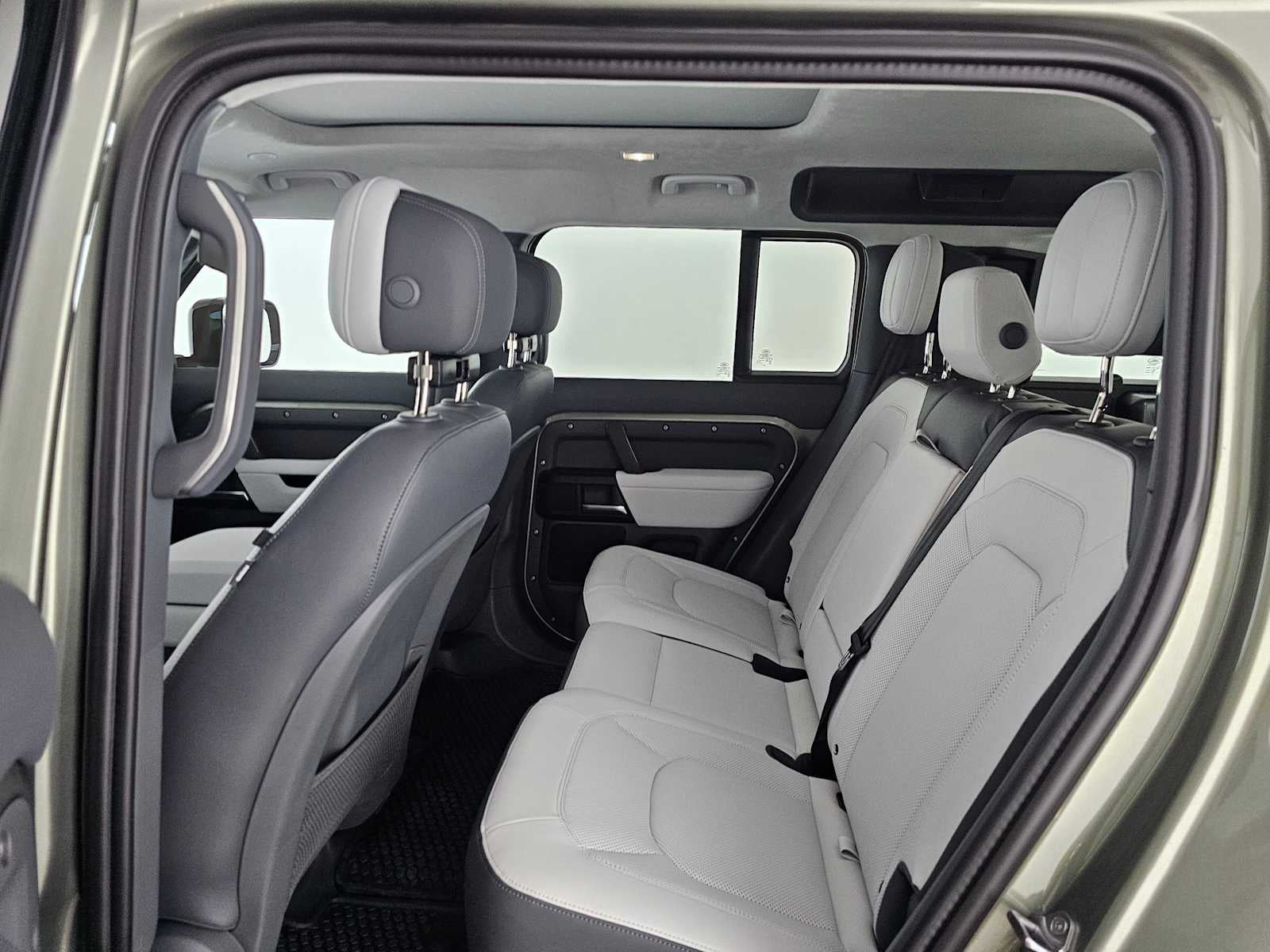 2025 Land Rover Defender X