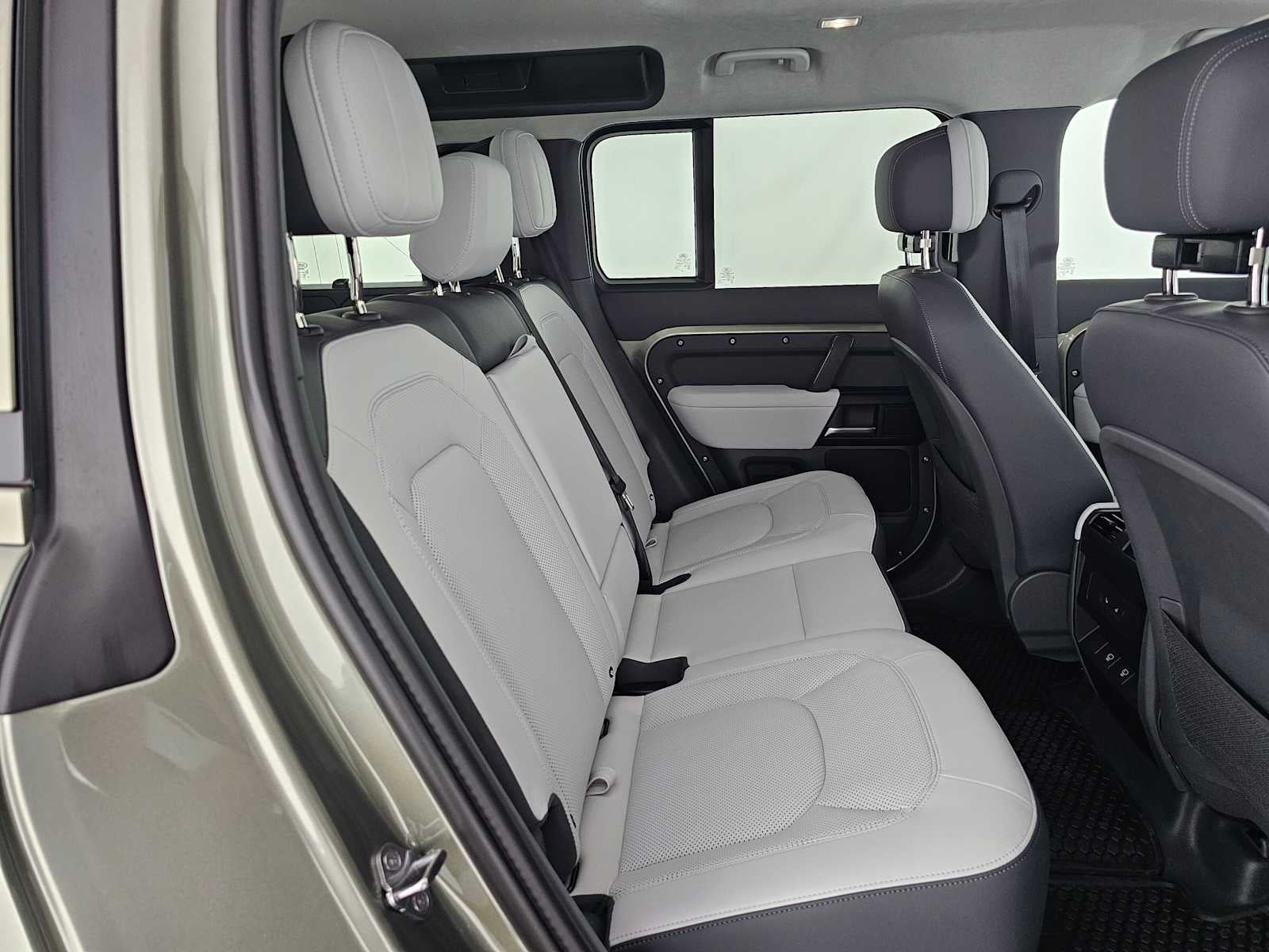 2025 Land Rover Defender X