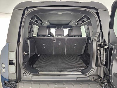 2026 Land Rover Defender OCTA