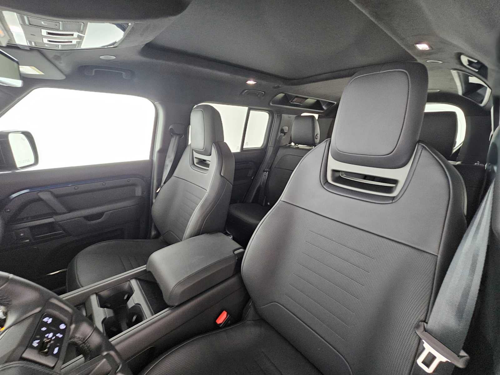 2026 Land Rover Defender OCTA