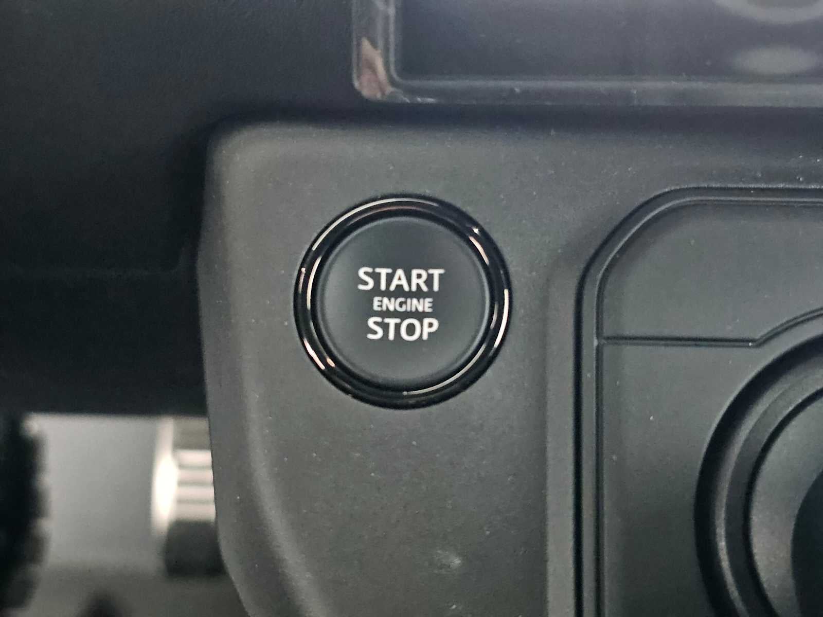 2026 Land Rover Defender OCTA