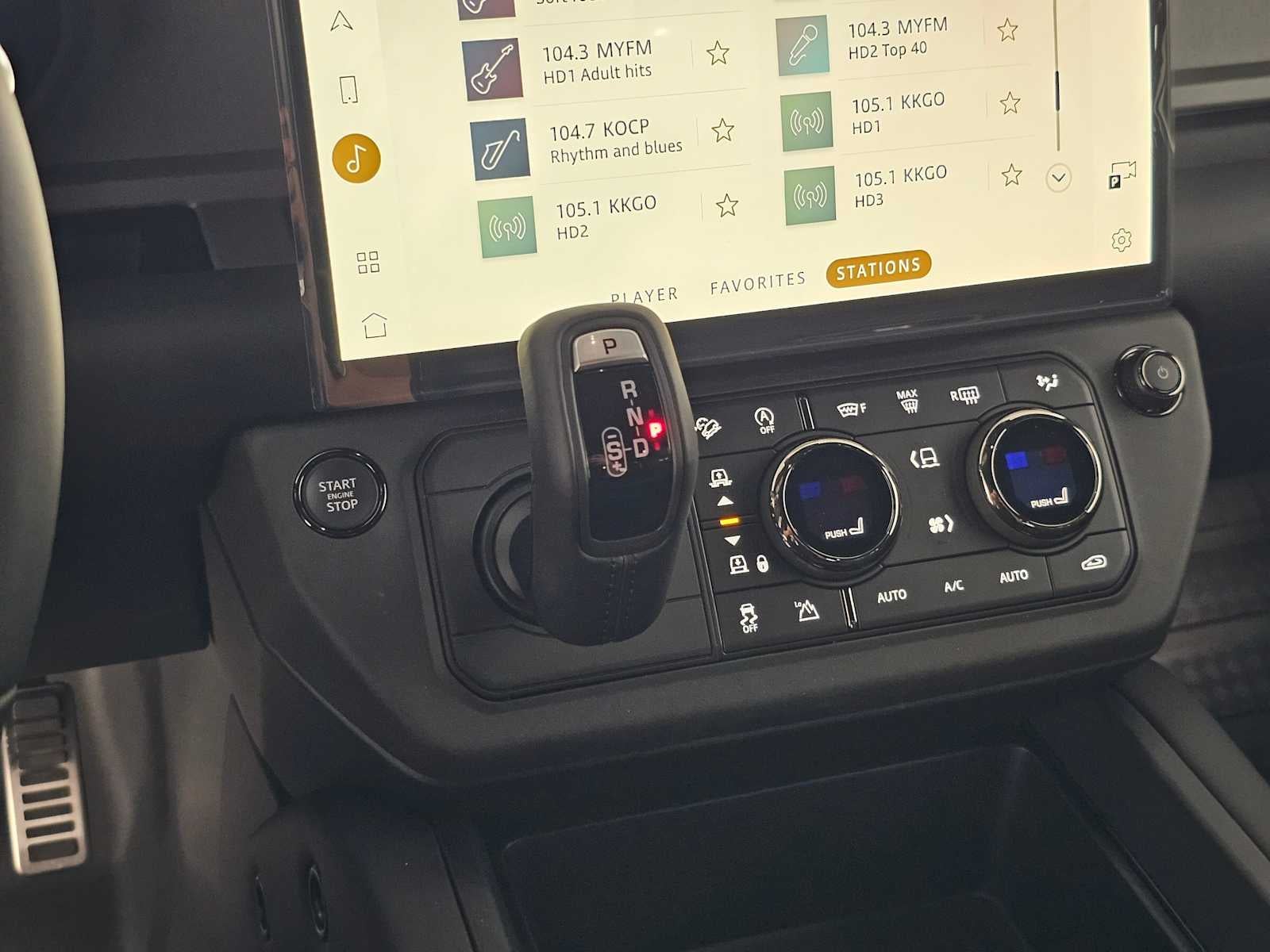 2026 Land Rover Defender OCTA