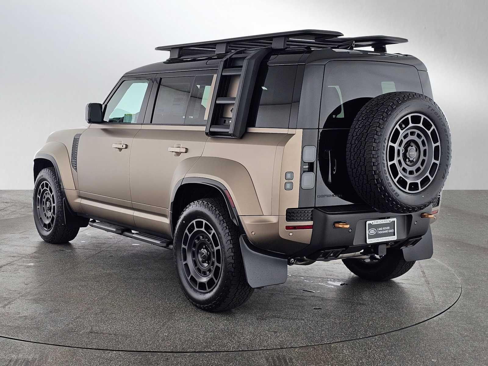 2026 Land Rover Defender OCTA