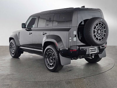 2026 Land Rover Defender OCTA Black