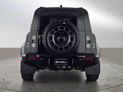 2026 Land Rover Defender OCTA Black