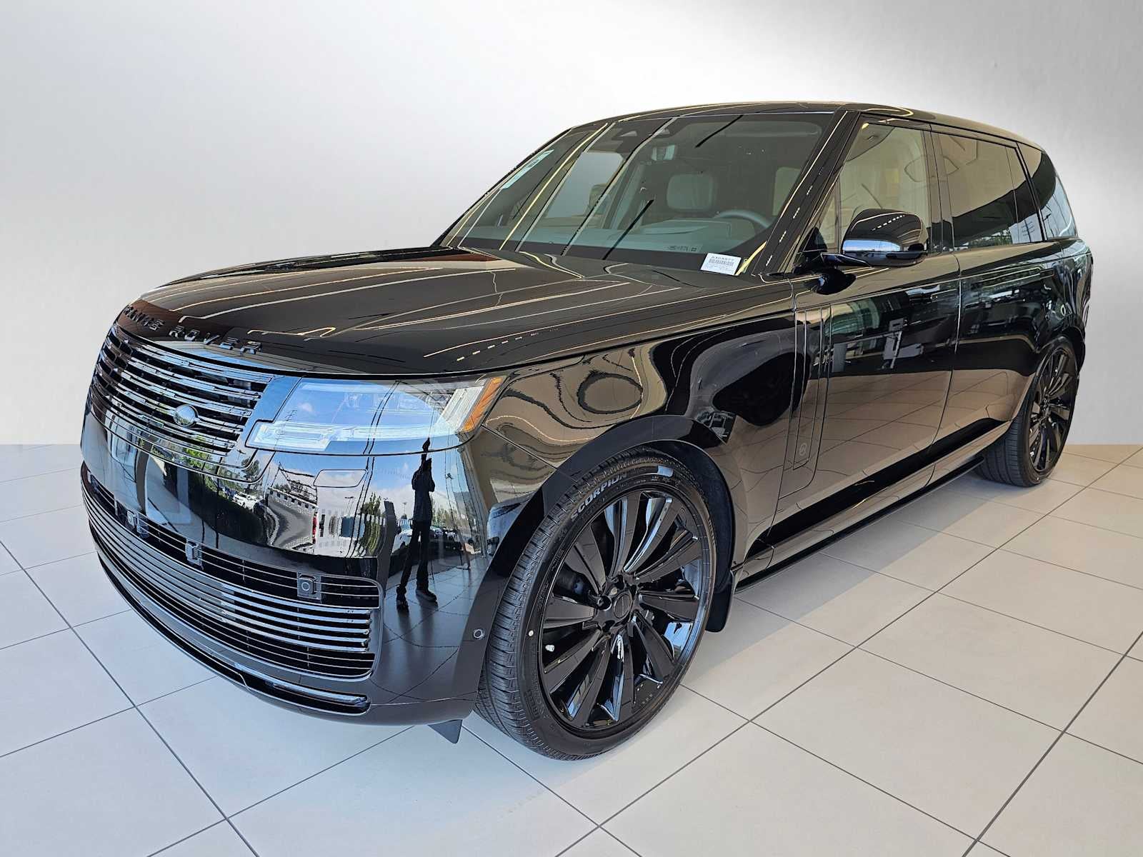 2026 Land Rover Range Rover SV Black
