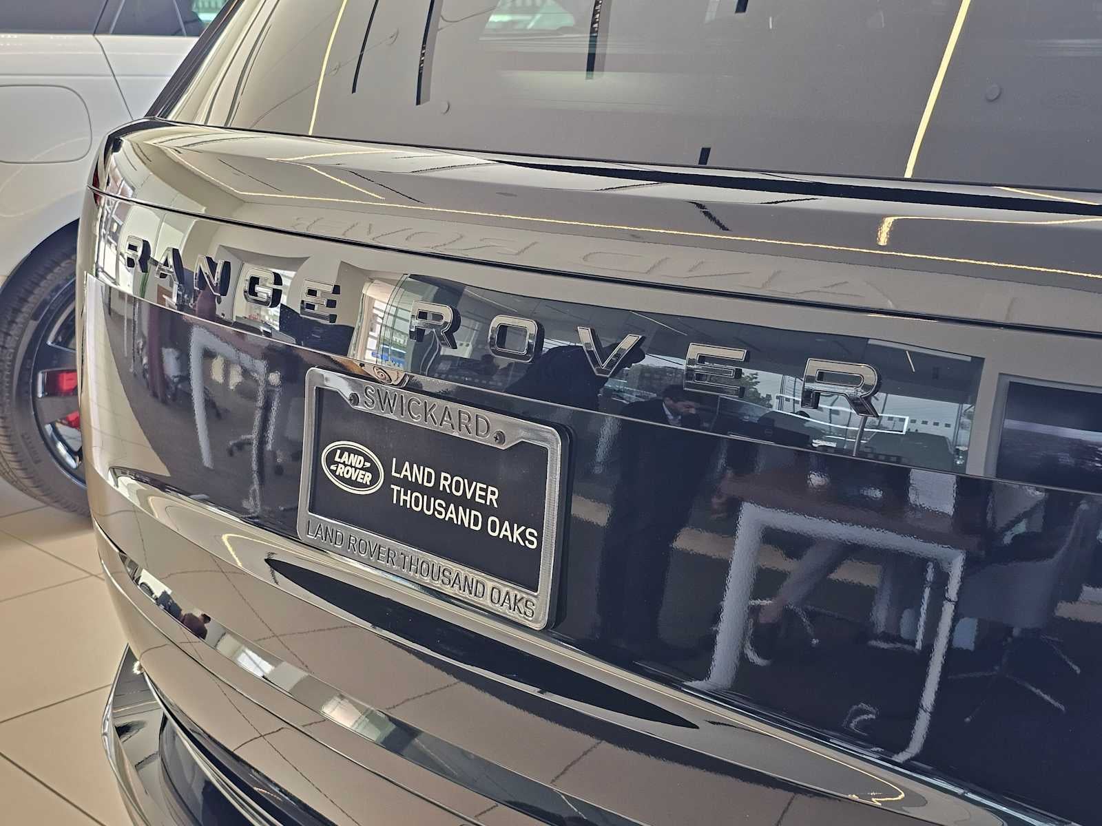 2026 Land Rover Range Rover SV Black