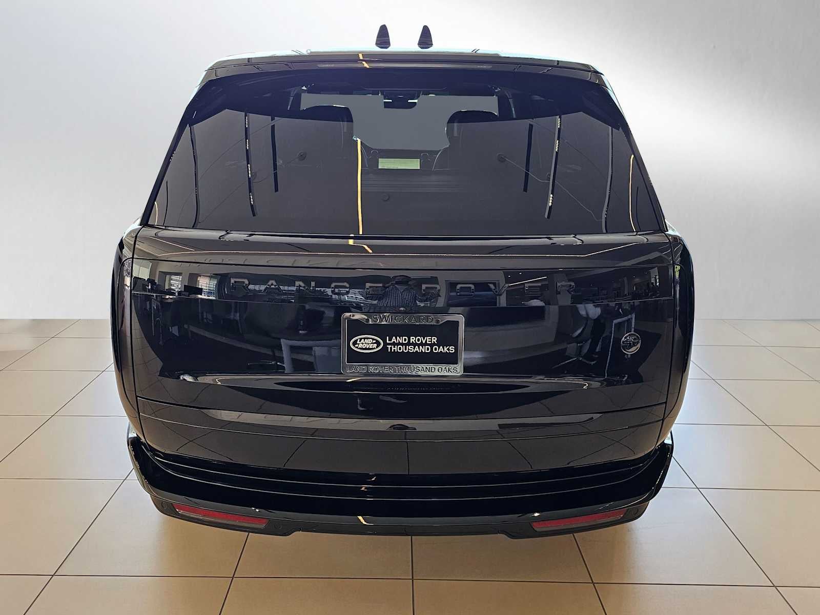 2026 Land Rover Range Rover SV Black