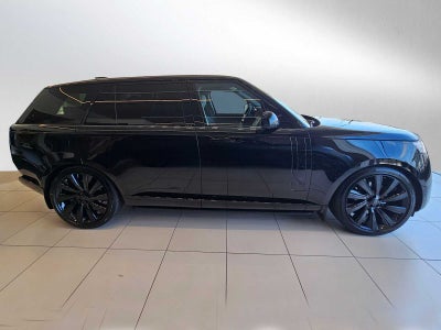 2026 Land Rover Range Rover SV Black