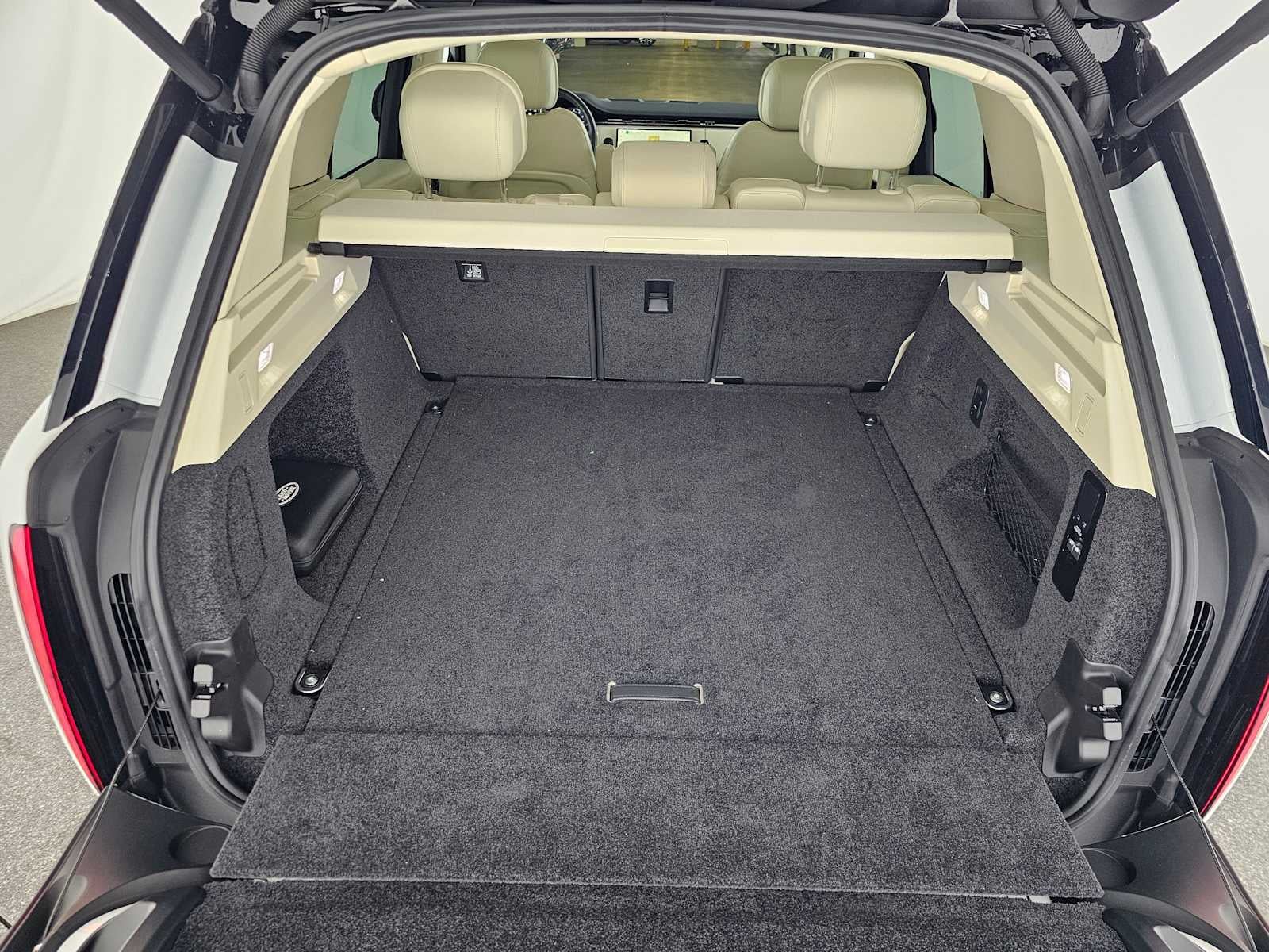 2024 Land Rover Range Rover SE
