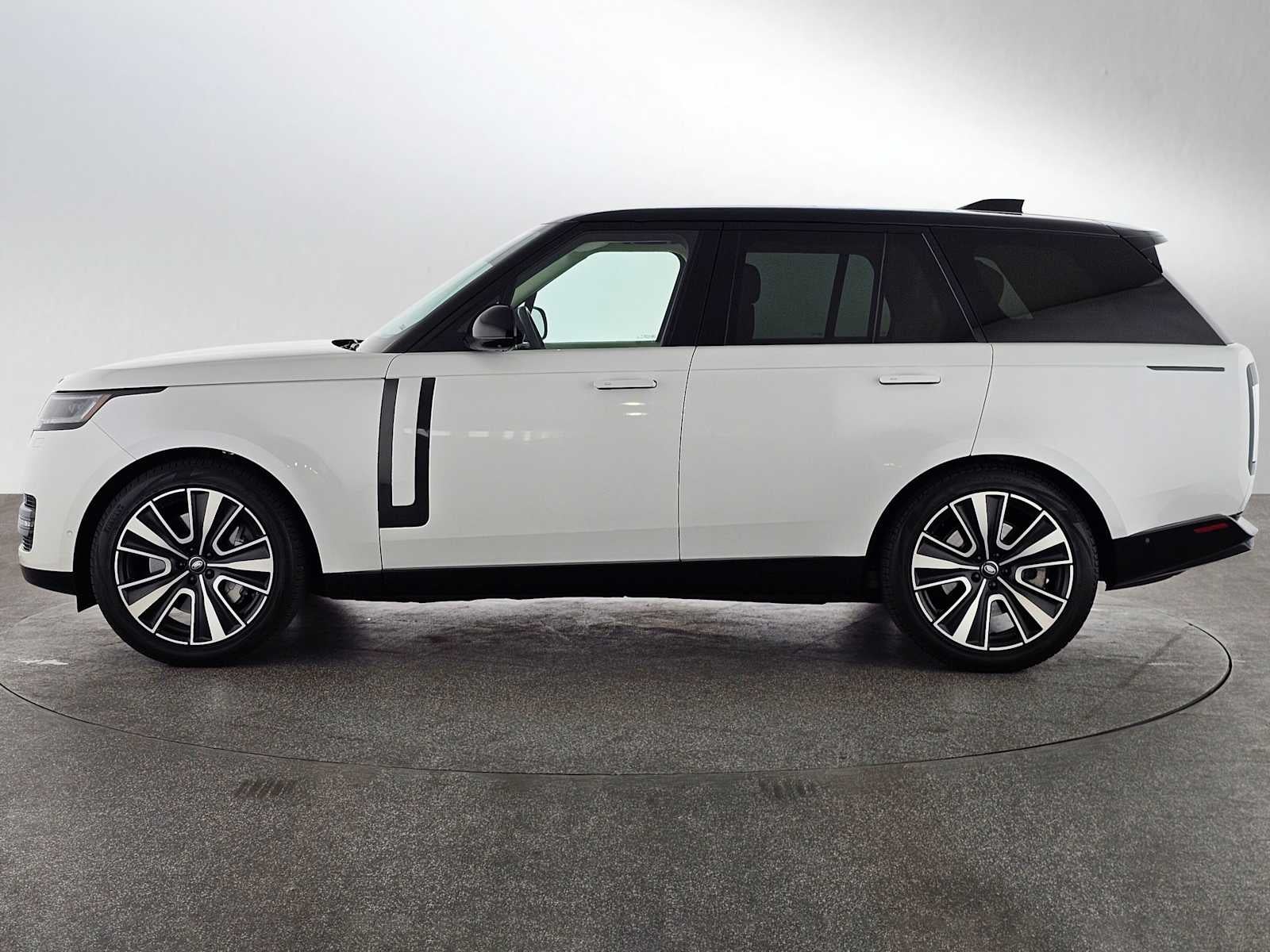 2024 Land Rover Range Rover SE