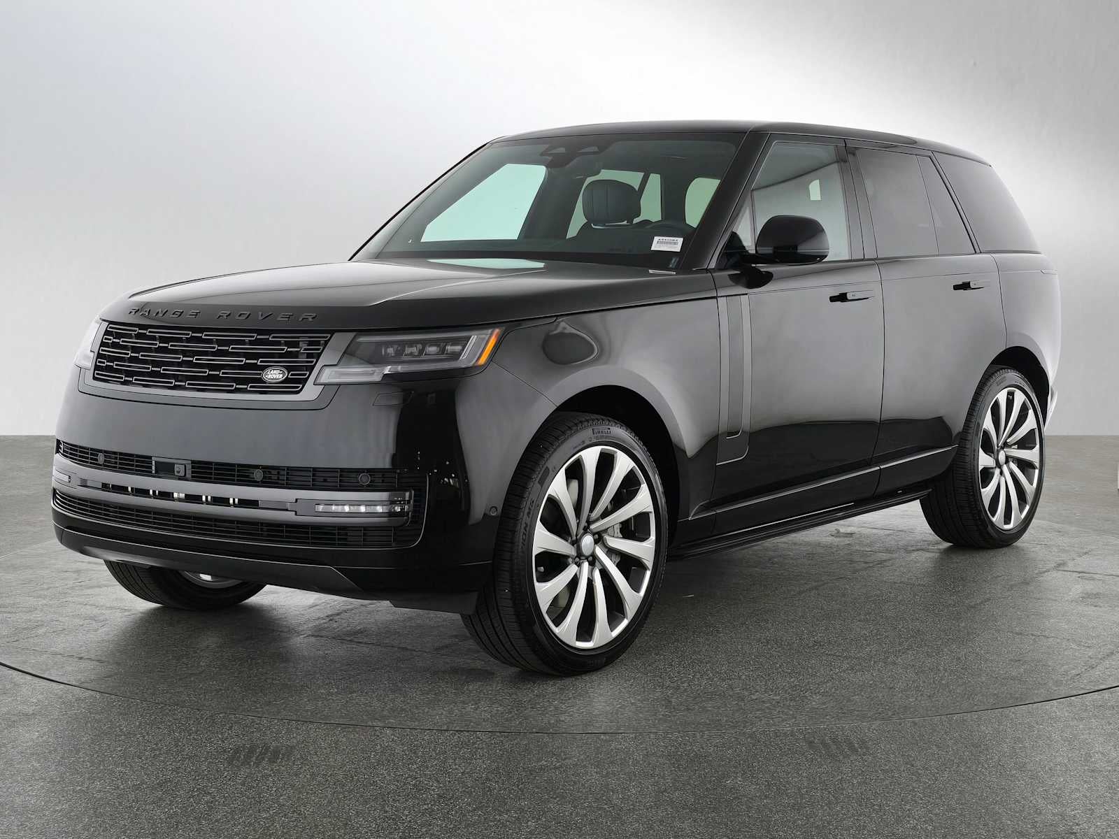 2025 Land Rover Range Rover SE