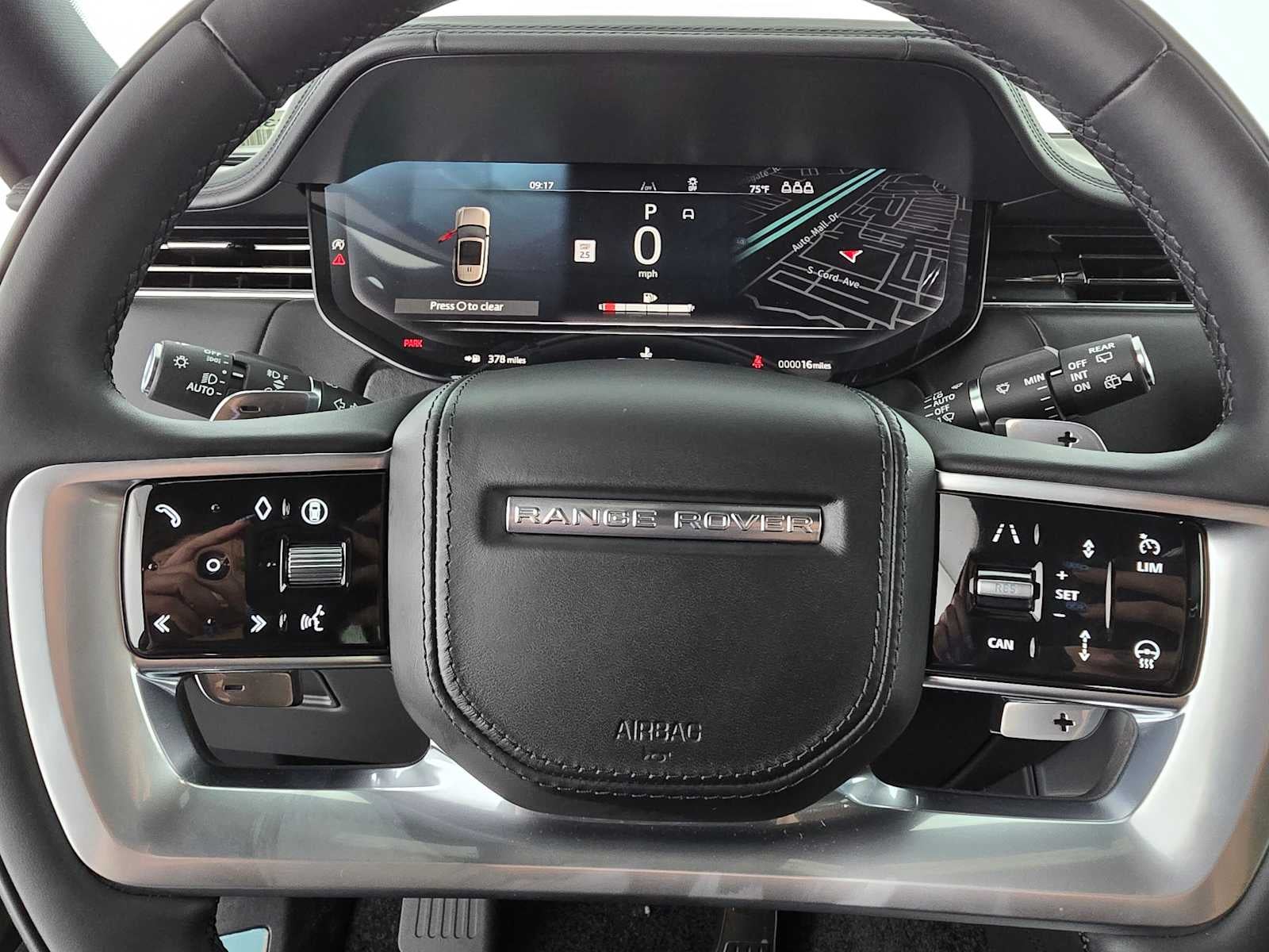 2025 Land Rover Range Rover SE