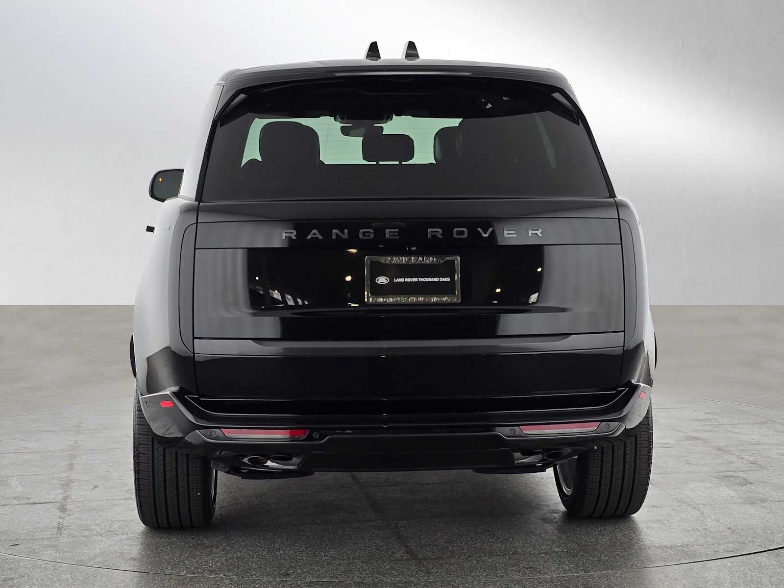 2025 Land Rover Range Rover SE