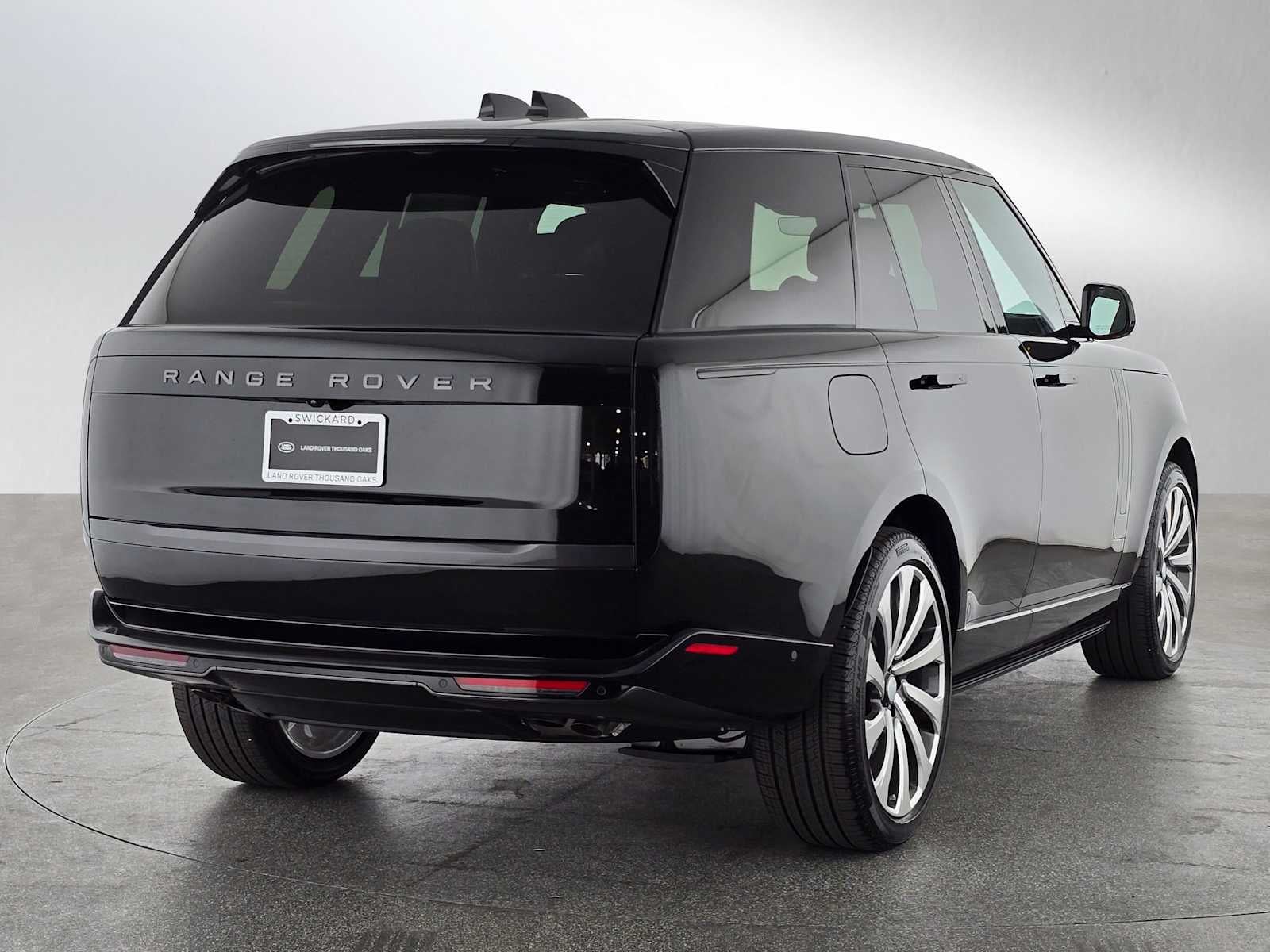 2025 Land Rover Range Rover SE
