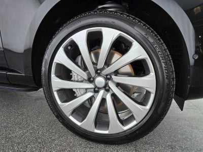 2025 Land Rover Range Rover SE