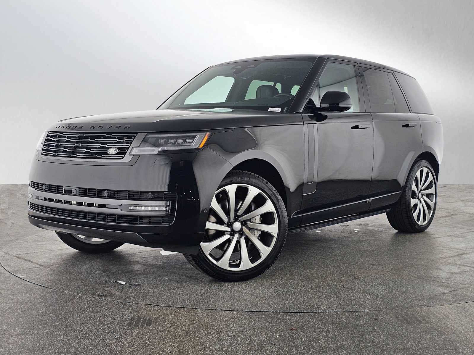 2025 Land Rover Range Rover SE