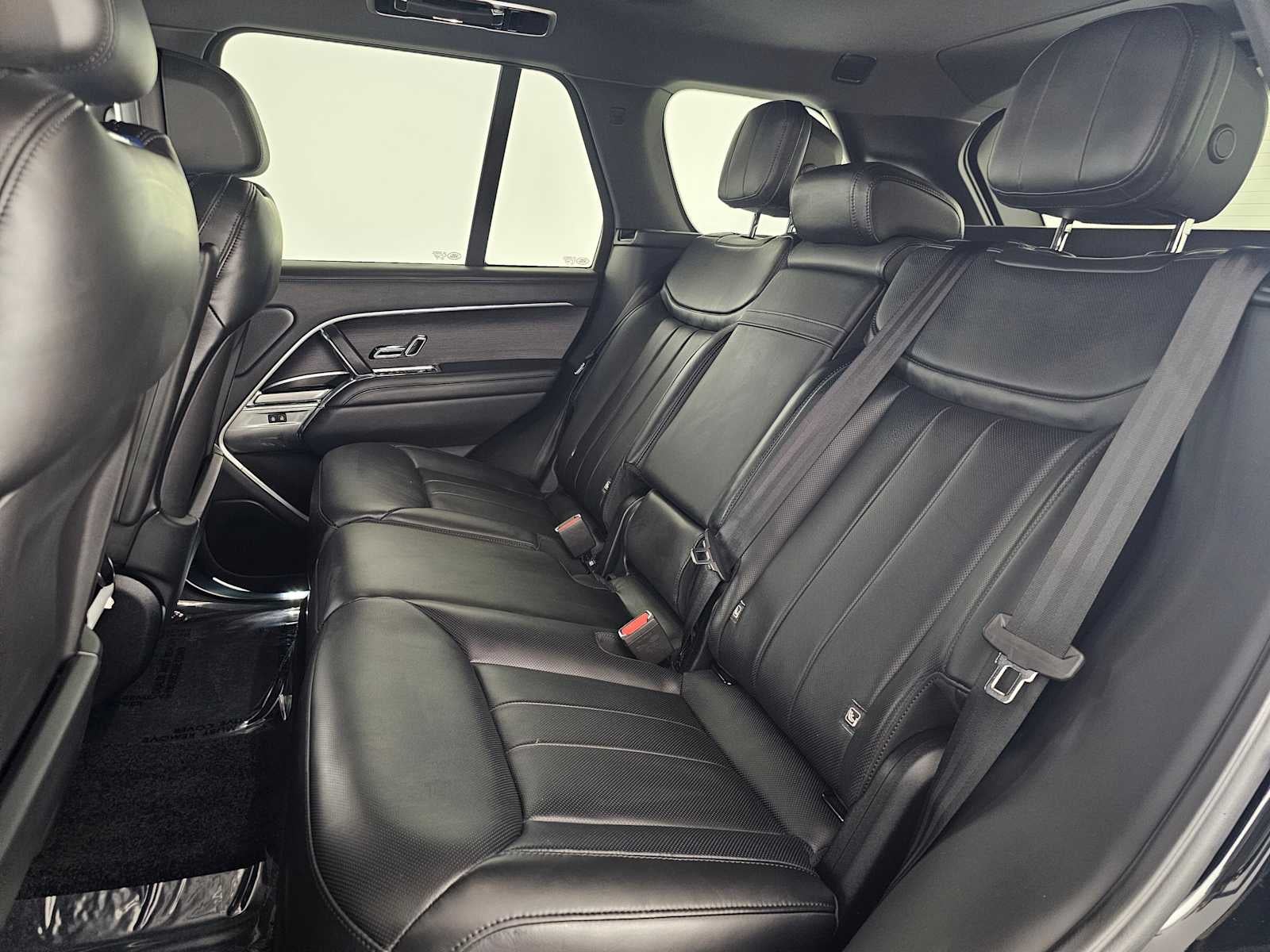 2025 Land Rover Range Rover SE