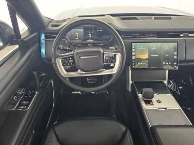 2025 Land Rover Range Rover SE