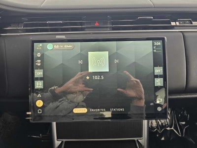 2025 Land Rover Range Rover SE