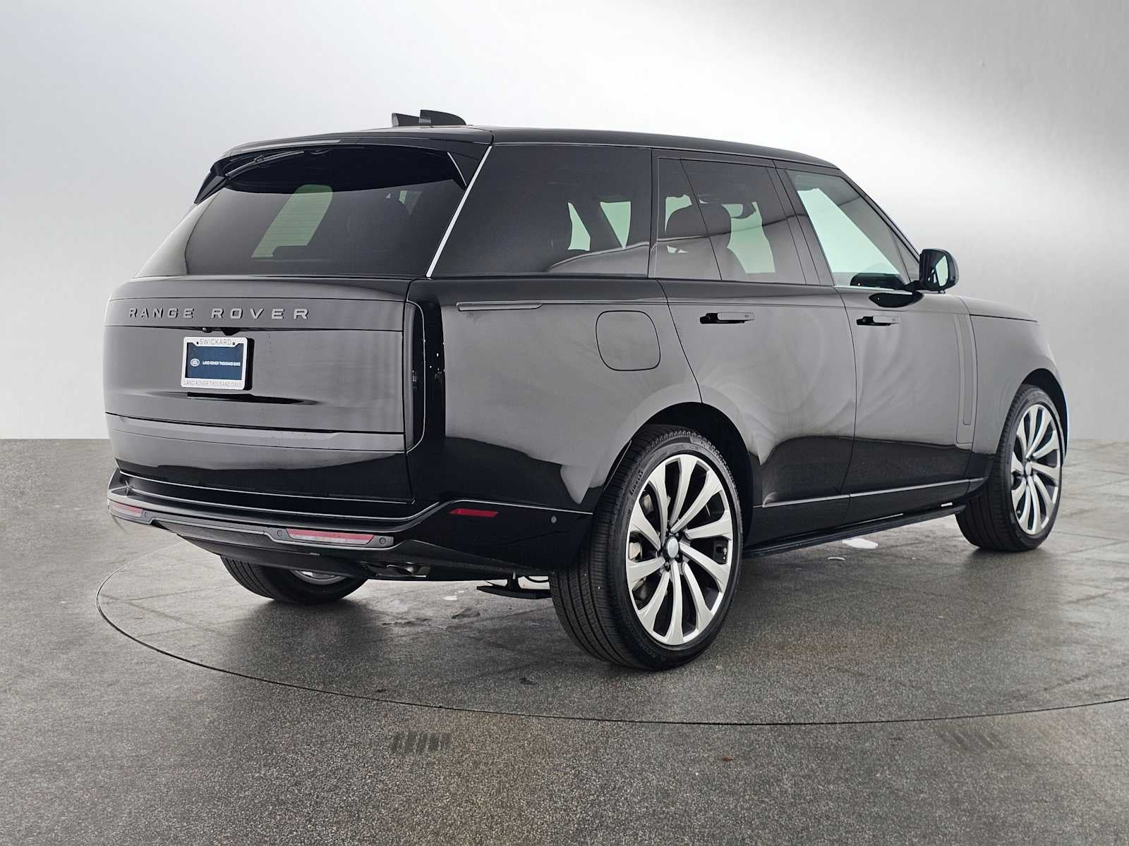 2025 Land Rover Range Rover SE