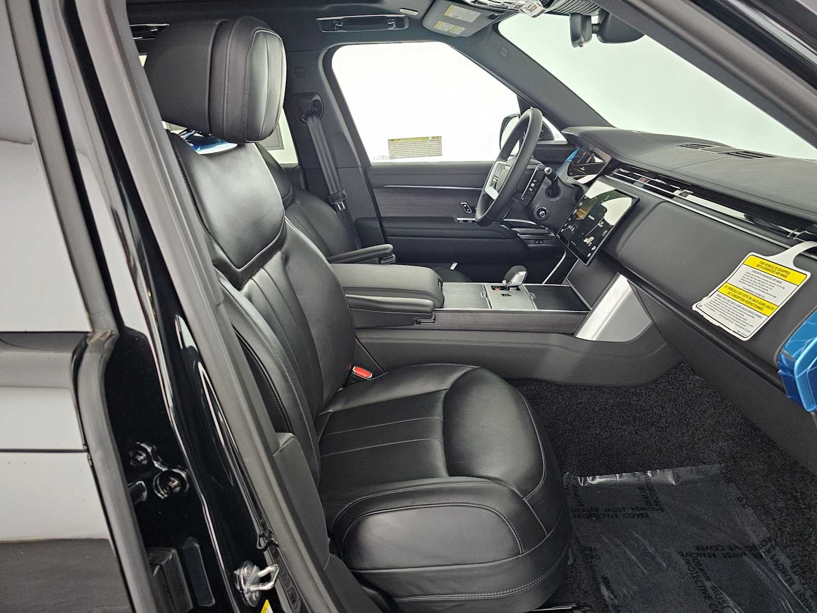 2025 Land Rover Range Rover SE