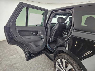 2025 Land Rover Range Rover SE
