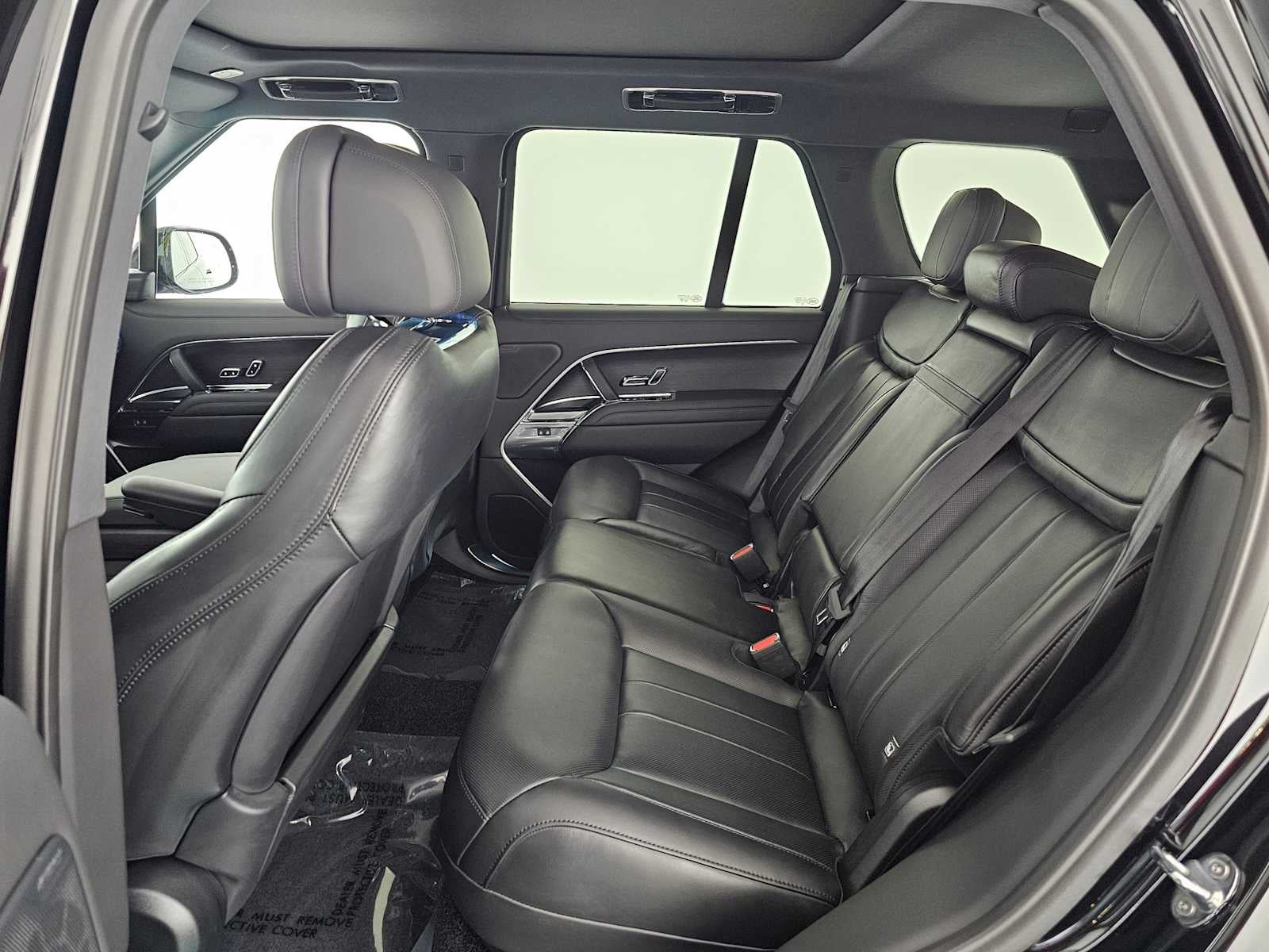 2025 Land Rover Range Rover SE