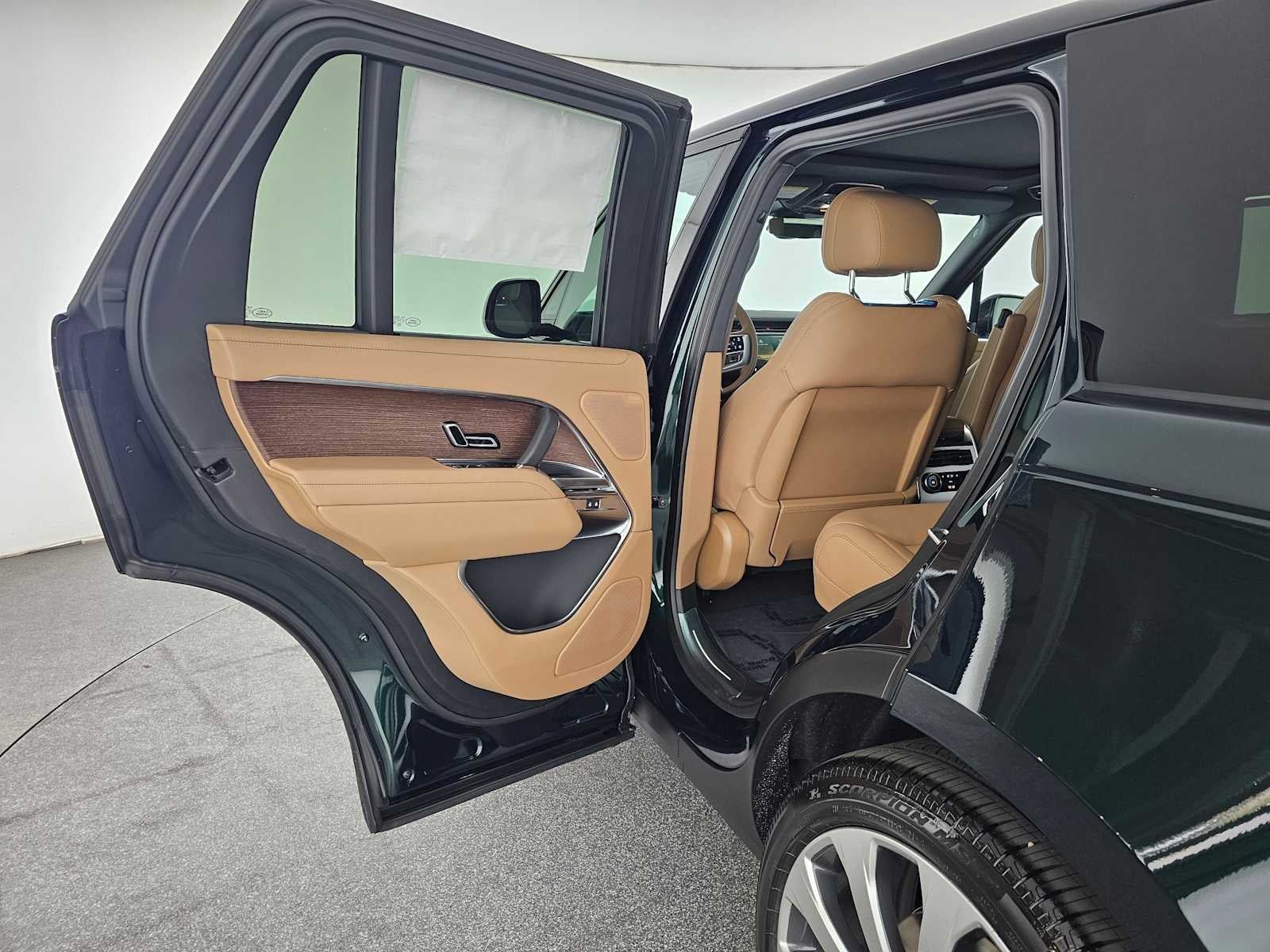 2026 Land Rover Range Rover SE