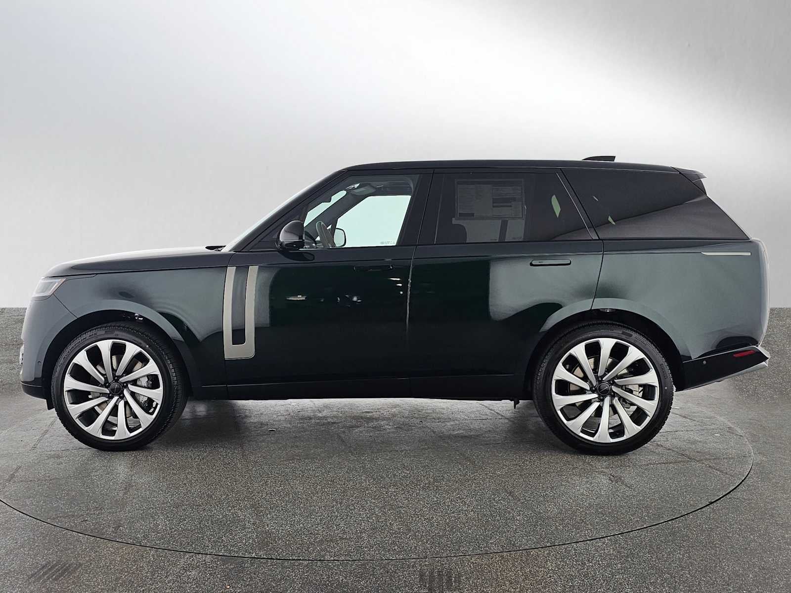 2026 Land Rover Range Rover SE