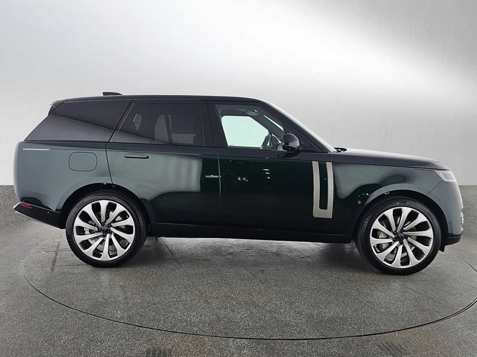 2026 Land Rover Range Rover SE
