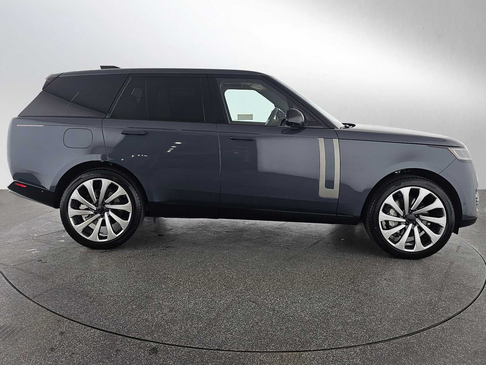 2026 Land Rover Range Rover SE